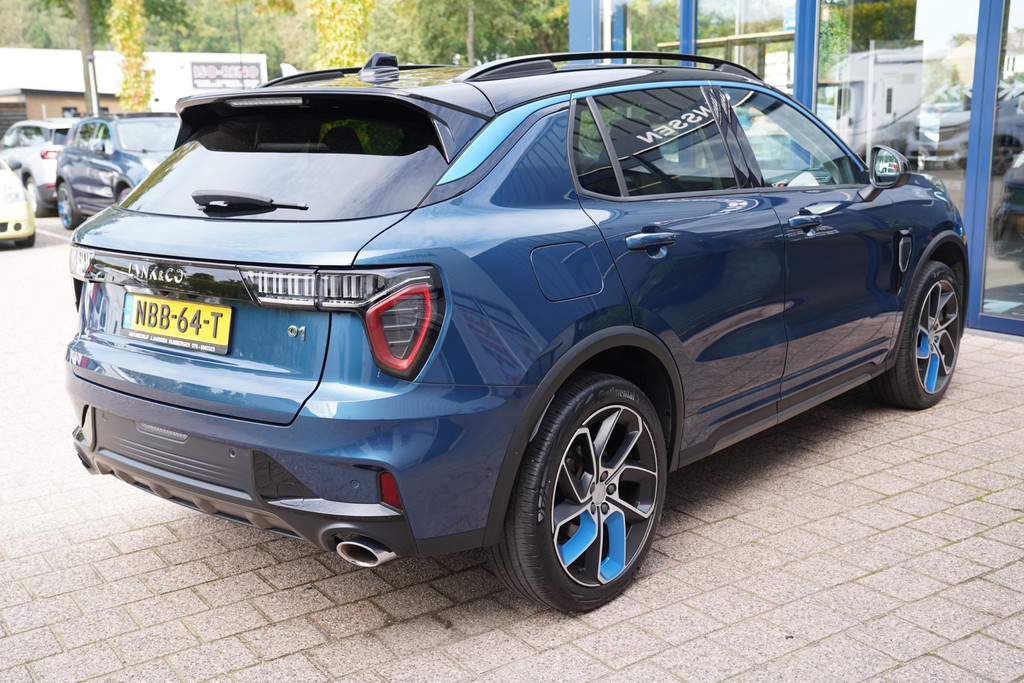 56499646-1.jpg